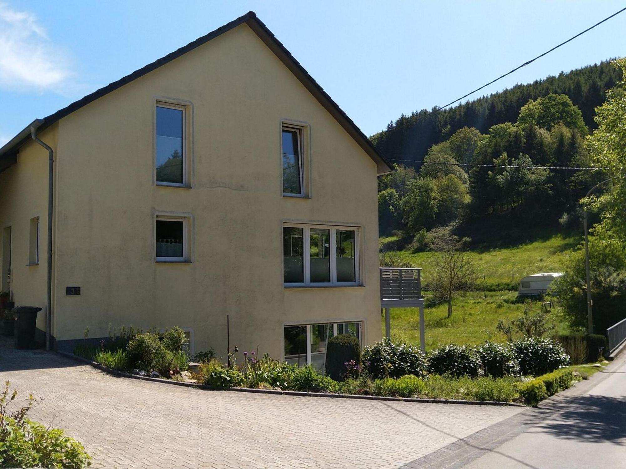 Apartment With Terrace And View Merschbach Bagian luar foto