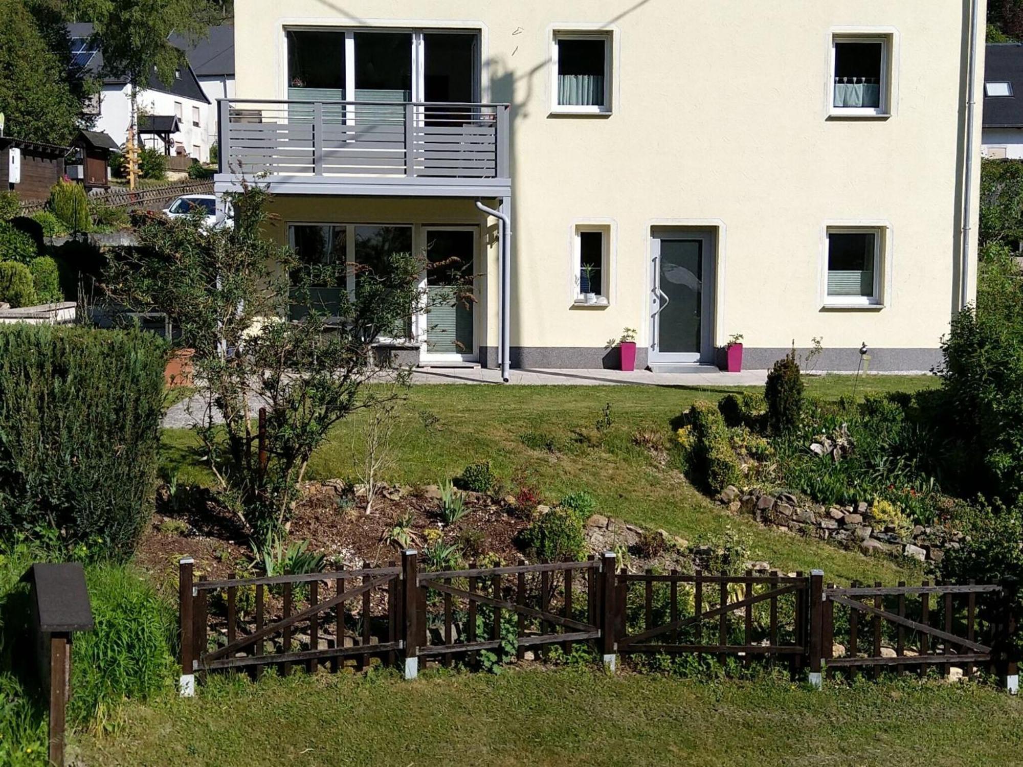 Apartment With Terrace And View Merschbach Bagian luar foto