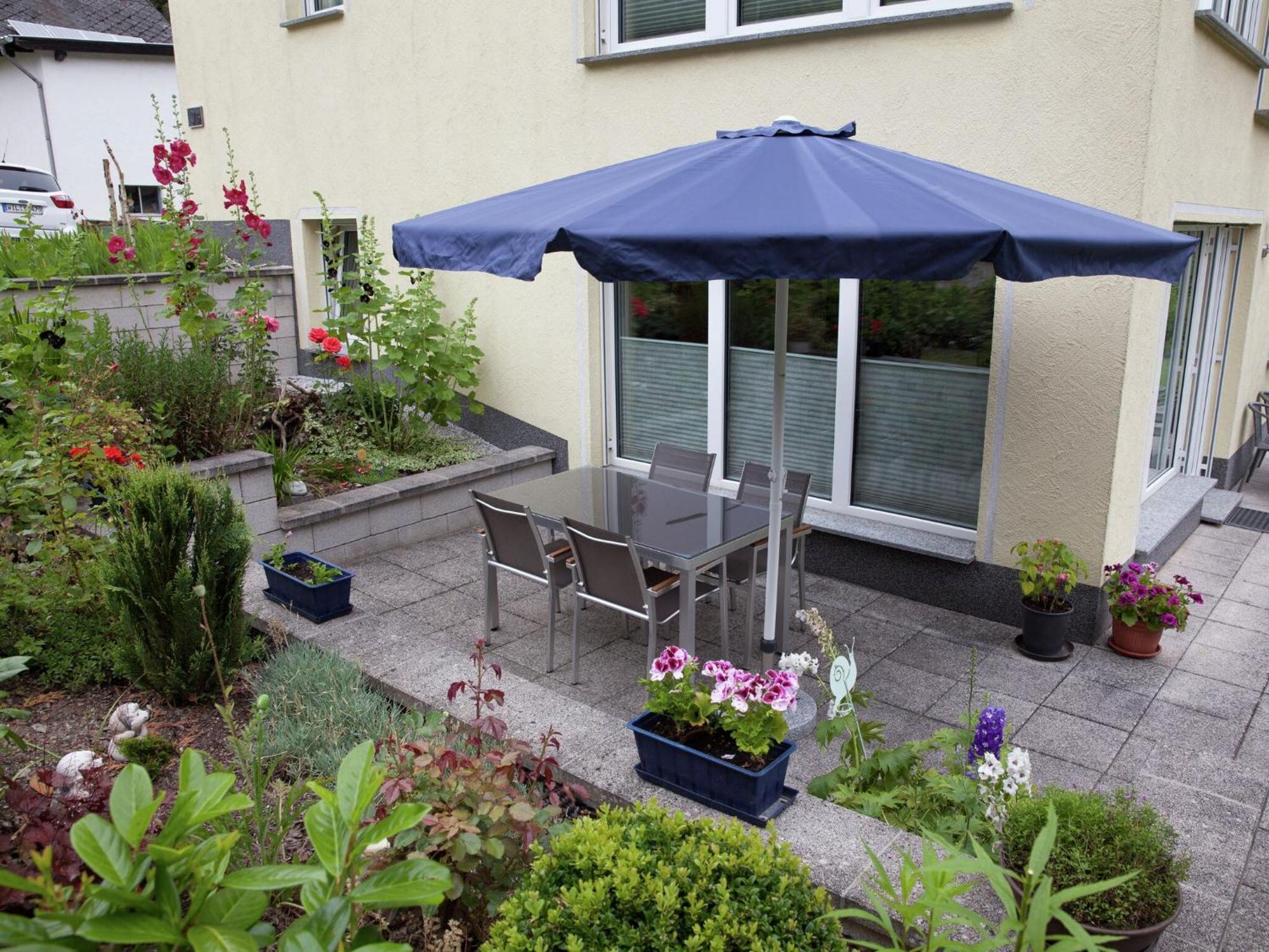 Apartment With Terrace And View Merschbach Bagian luar foto